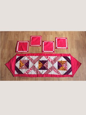 Fuchsia Center piece with 4 coasters